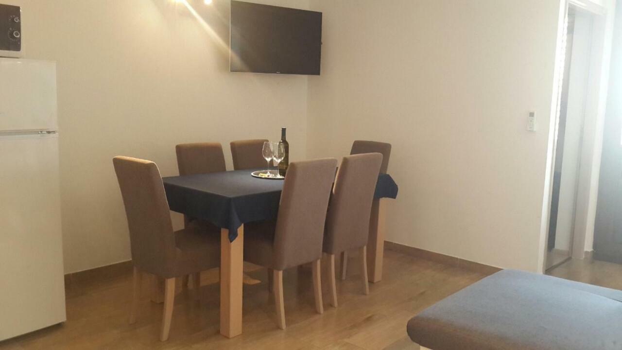 Apartments Dupin บัชกา ภายนอก รูปภาพ