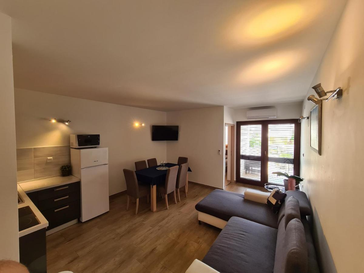 Apartments Dupin บัชกา ภายนอก รูปภาพ